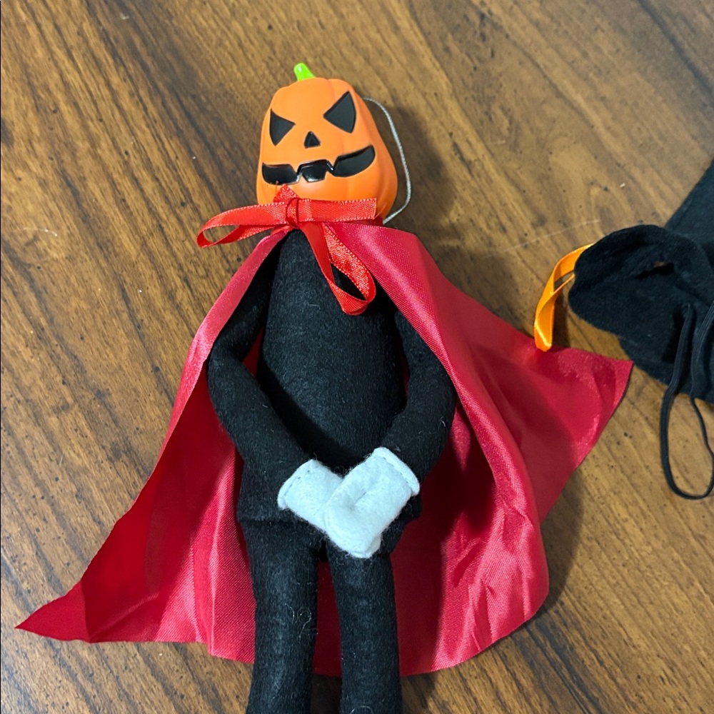 Pumpkin Shelf Doll - Witch hat - Picture 4 of 10